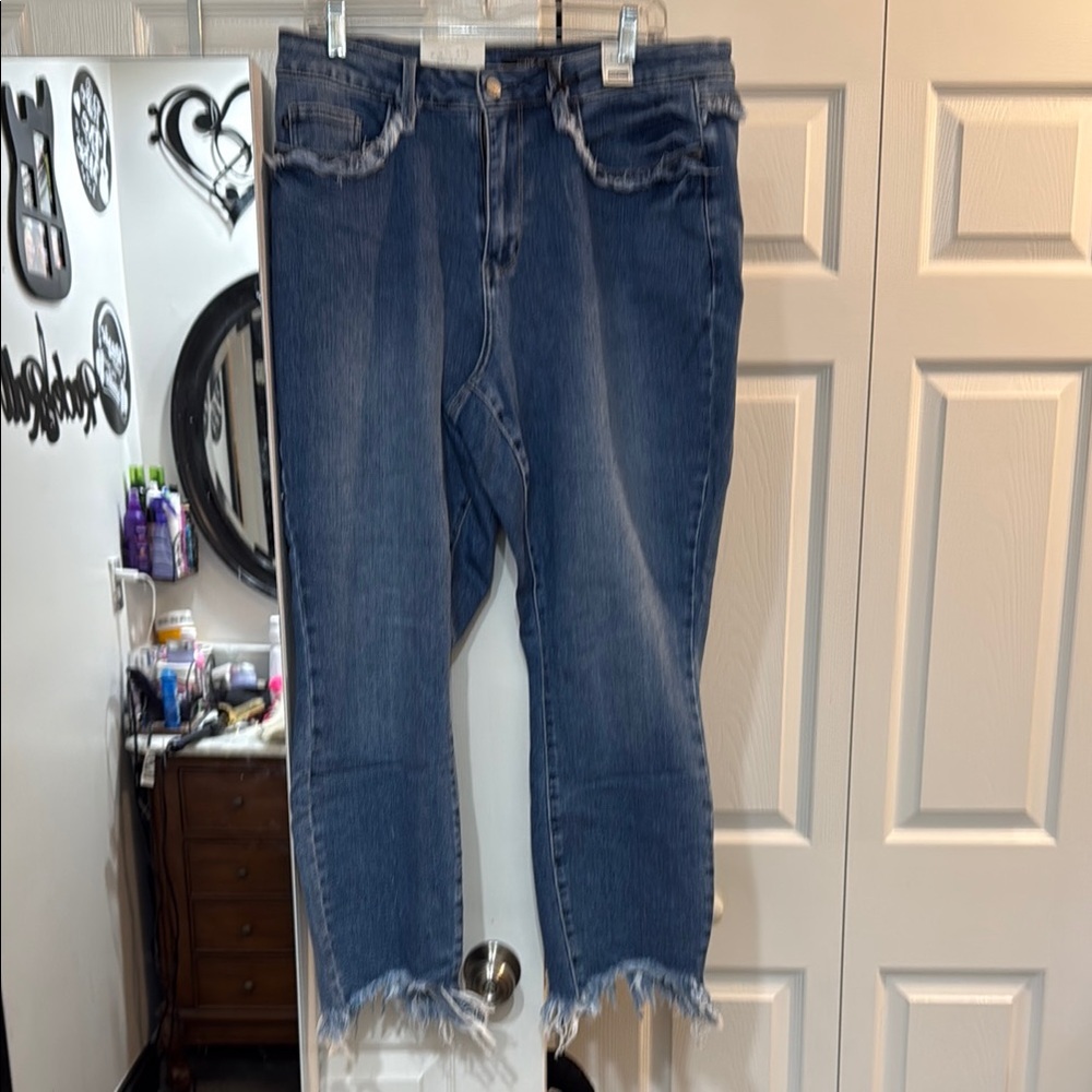 Judy Blue Women's Blue Frayed Hem Jeans
